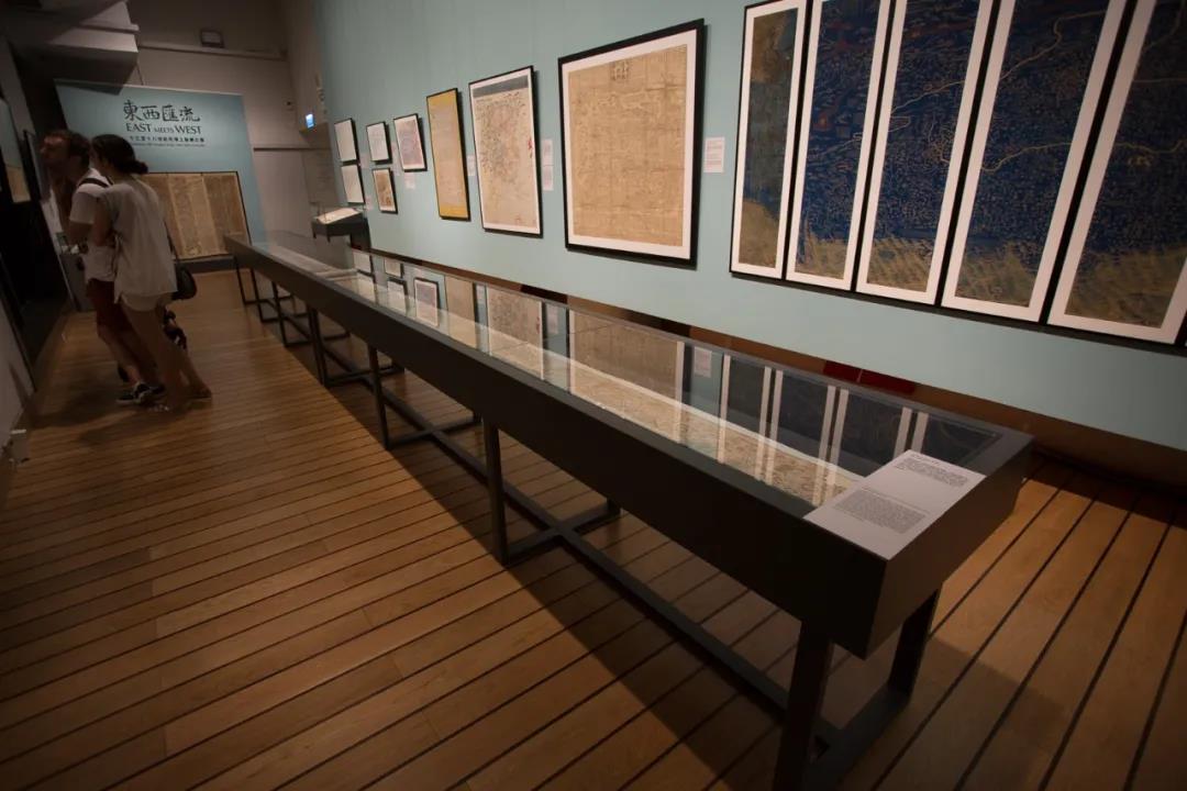 长卷文物玻璃展柜