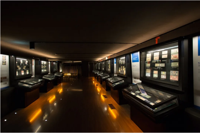 印尼银行博物馆桌柜