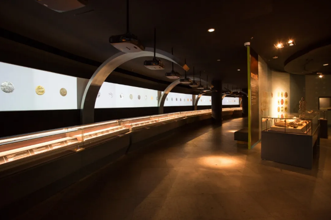 马来西亚国家银行博物馆展柜