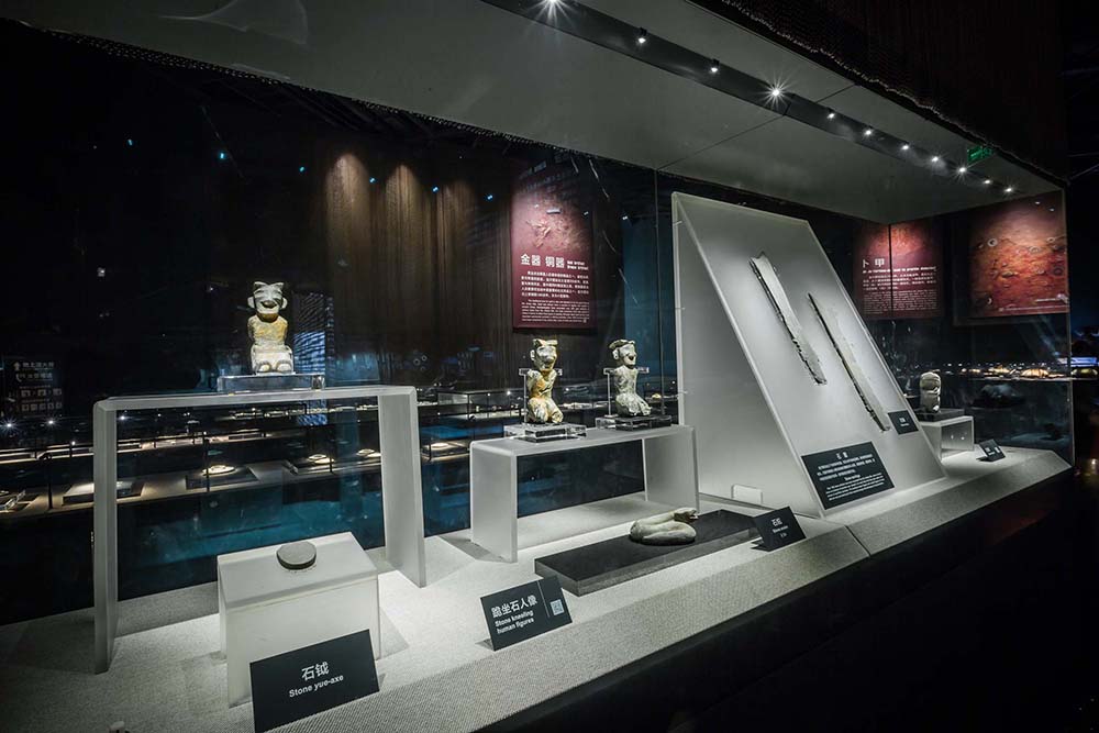 金沙遗址博物馆第三展厅文物托架来自不朽情缘官网登录入口出品