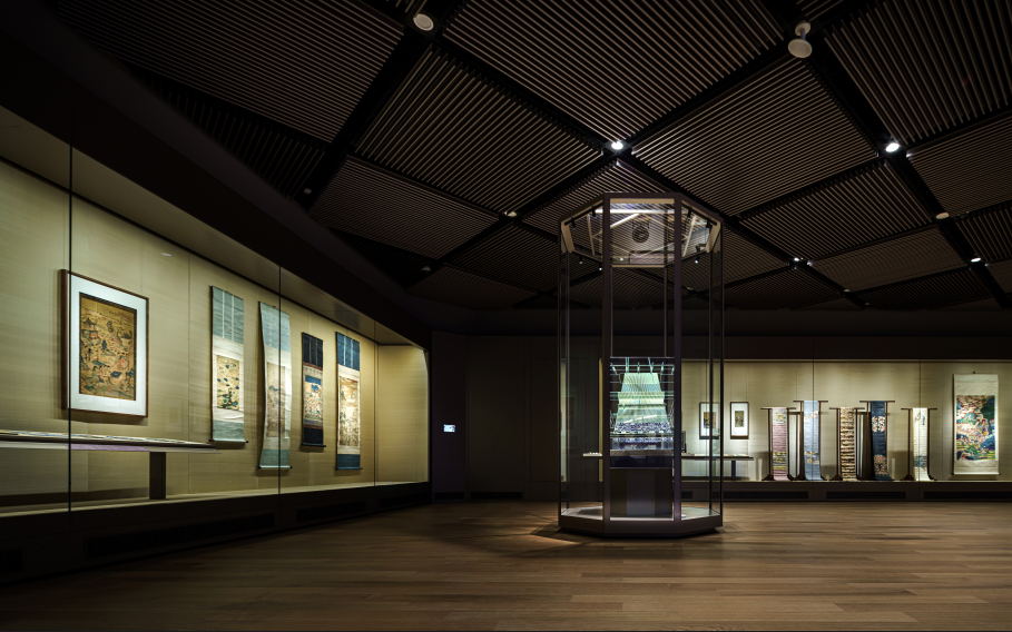 浅谈博物馆展陈中灯具的采光