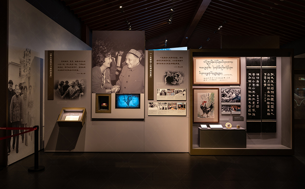 邓小平故里“两馆”改陈焕新_不朽情缘官网登录入口展柜