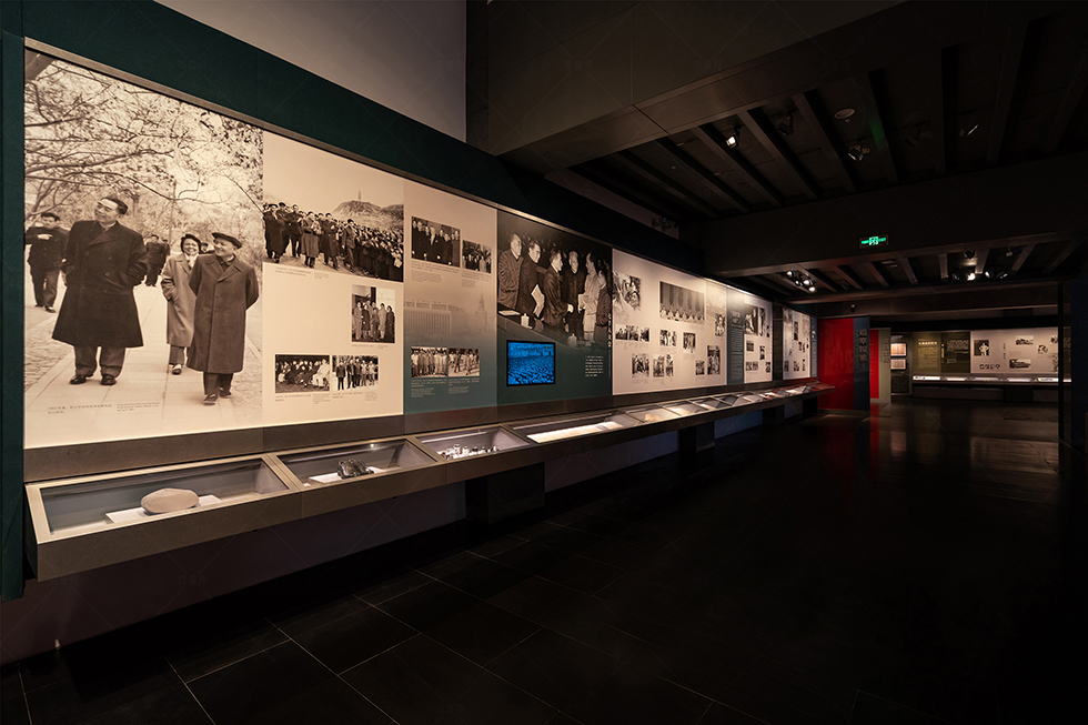 邓小平故里“两馆”改陈焕新_不朽情缘官网登录入口展柜