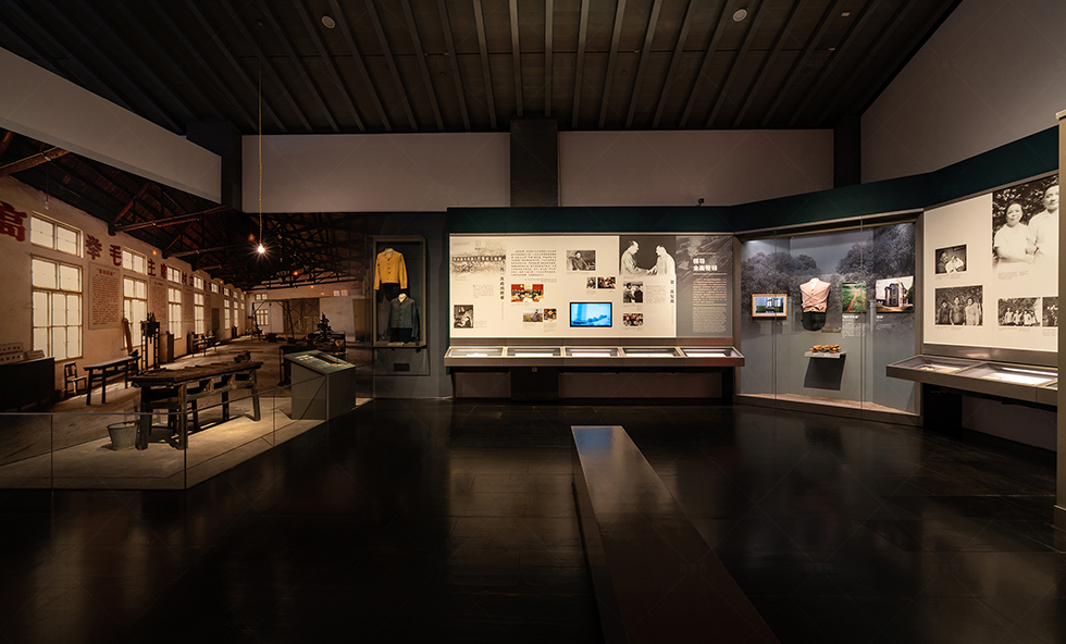 邓小平故里“两馆”改陈焕新_不朽情缘官网登录入口展柜